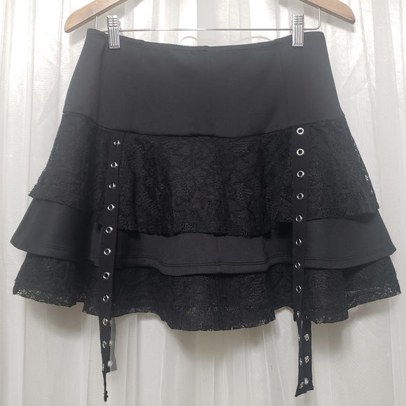 NWT Hot Topic Sz L Black Lace Layered Buckle Mini Skirt - Picture 6 of 12